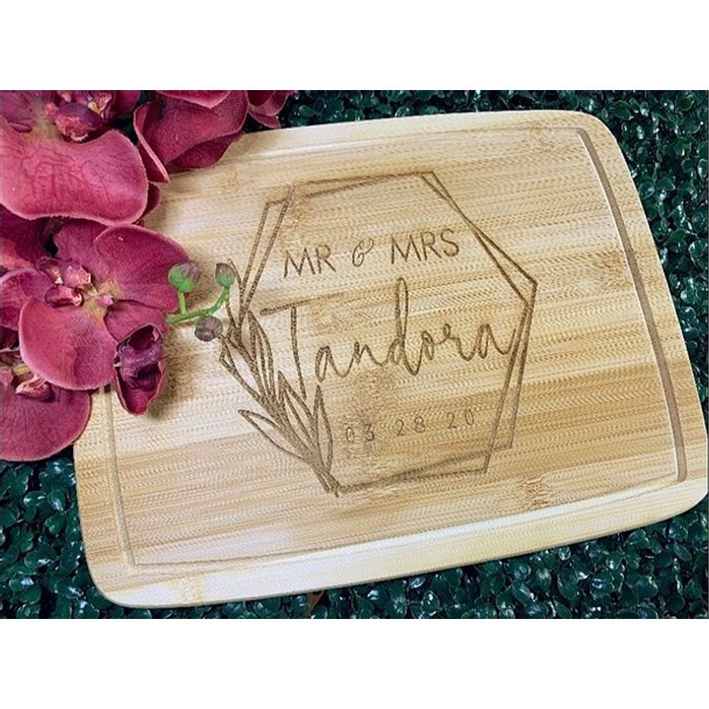 CUSTOM CUTTING BOARDS